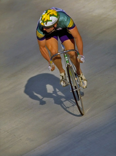 王俊傑在19分鐘內展現出色狀態 5投4中斬獲8分 本賽季場均上場時間14分鐘.