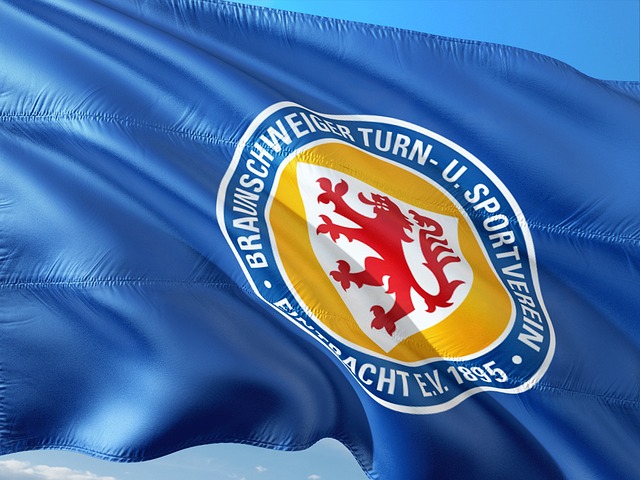 国足主帅伊万科维奇：争四目标不变，王钰栋未来可期.