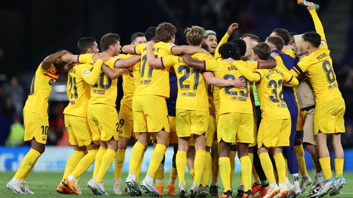 僅僅是一名 僅僅是一名